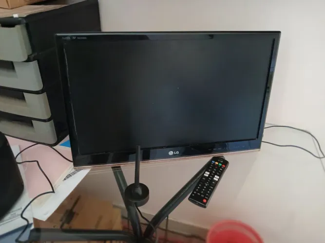 Tv monitor 24 polegada