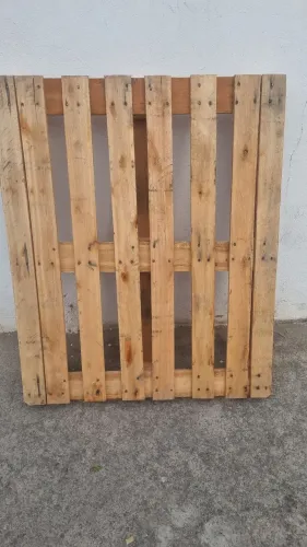 Vendo paletes PBR 100x120, 25 reais cada