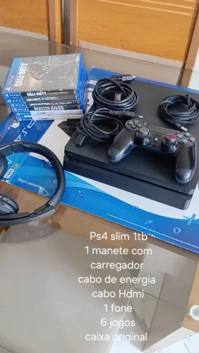 Ps4 slim 1TB
