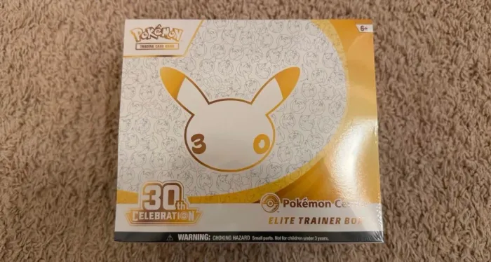 ETB-POKÉMON CENTER 30 ANOS (inglês)