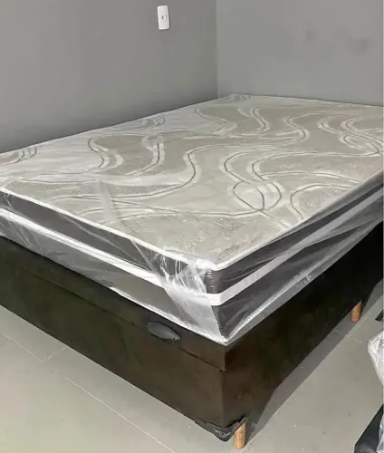 CAMA BOX BAÚ CASAL REFORÇADO + COLCHÃO CASAL MOLAS ENSACADA ESPUMA D28 