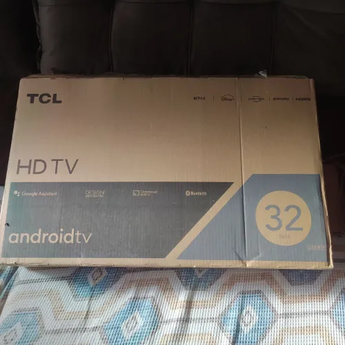 Smart TCL 32 polegadas nova na caixa 