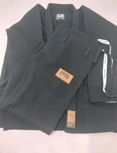 Kimono Preto In The Guard F3