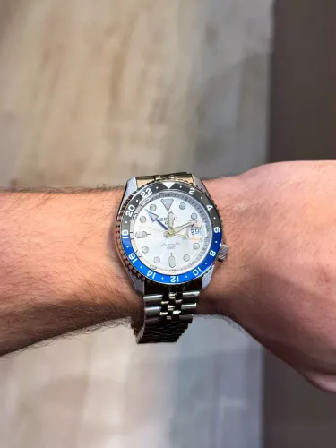 Seiko 5 Sports GMT Batman | @ogwactches.br