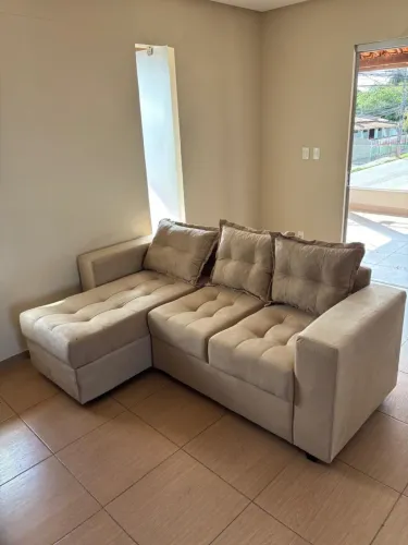 Sofá 3 lugares com chaise 2.10 largura frete grátis R$999,00 a vista