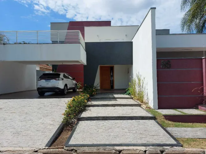 Casa de condomínio em Avenida do Ouro - Centro - Tremembé/SP