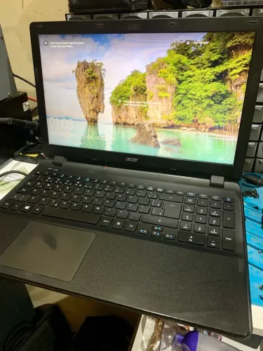 Notebook Acer Quad-Core 4GB SSD 120GB