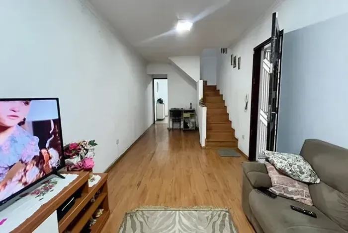 Sobrado à venda no Bairro do Jardim Santo Elias na Rua Durval Fernandes Chaves