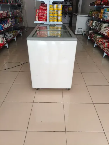VENDO CONSERVADOR HORIZONTAL 411L FRICON TAMPA DE VIDRO