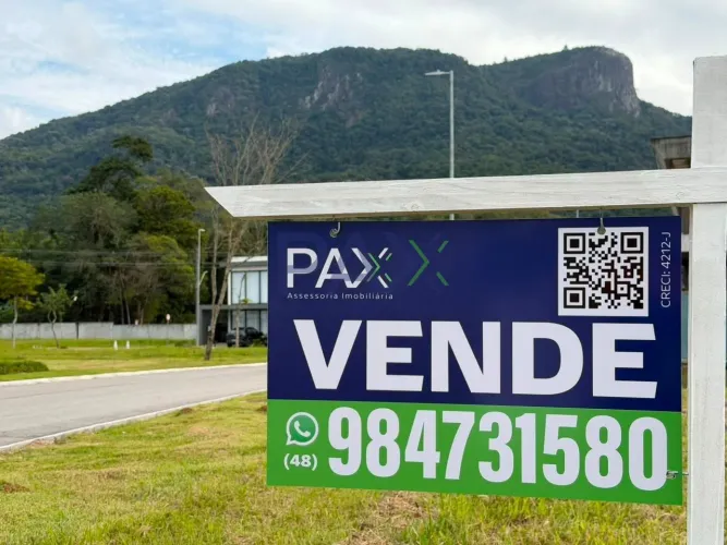 Lote de 390m² à venda no Reserva da Pedra
