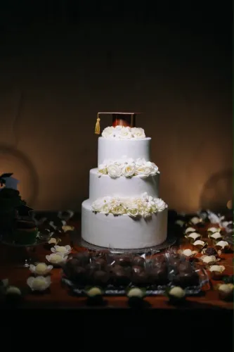 Bolo artificial para formatura
