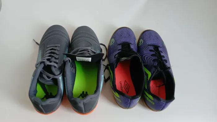 Chuteira (campo )kappa tamanho 40 e Chuteira (futsal) Umbro tamanho 39