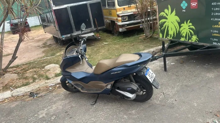 Moto pcx 2024 muito nova sem detalhes