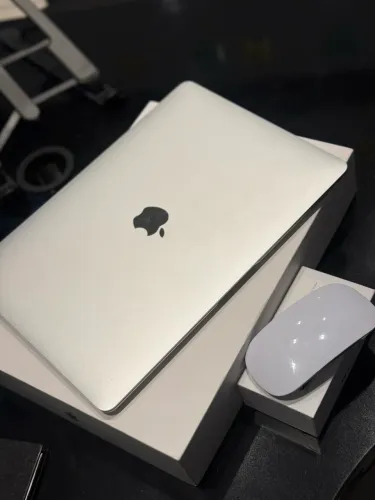 MacBook M1 | 256GB SEMI ZERO
