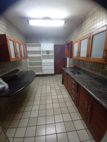 VENDE- SE OU ALUGA- SE ESTE APARTAMENTO NO JARDIM OCEANIA HA 100 M DA PRAIA !
