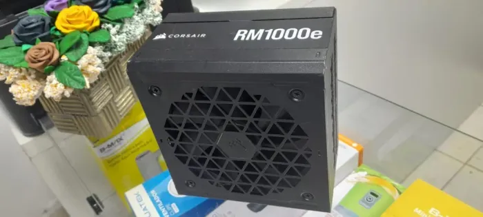 Fonte Corsair RM1000e 1000W 80 Plus Gold Modular - Usada