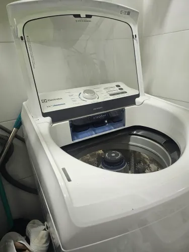 Máquina de Lavar Electrolux 14kg Branca Essential Care com Cesto Inox e Jet&Clean