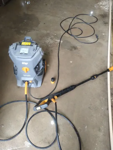 Vendo jato d'água semi novo