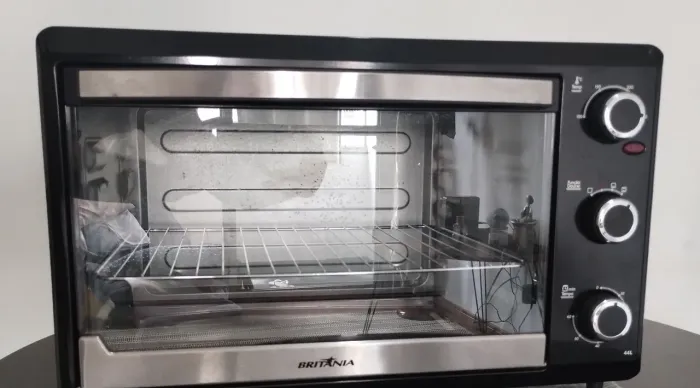 Forno Elétrico Britânia 44L 1500W 2 Resistências BFE44P