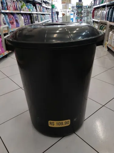 Lixeira de 109 litros
