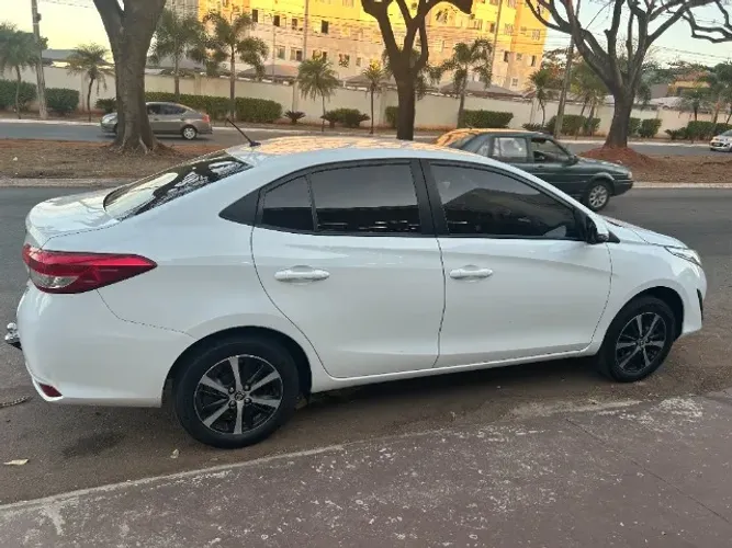 Toyota Yaris XS Connect Sedan 1.5 Flex 16V AUT 2020