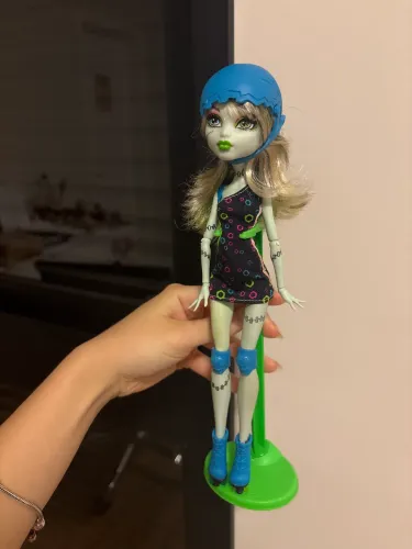 Boneca Frankie monster high night frights COMPLETA