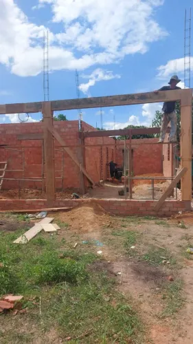 Vendo terreno com construção 
