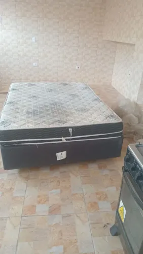 Cama box casal semi novo
