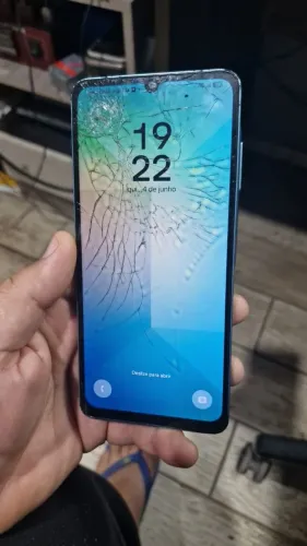 Smartphone Samsung Galaxy A06 128GB 4GB RAM Branco 6,7" Câm. Dupla + Selfie 8MP