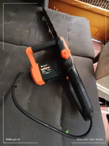 Motoserra elétrica 110w