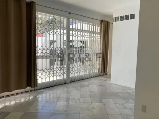 CASA DE VILA COM 184M², 4 SUITES E 4 VAGAS NO BROOKLIN