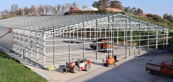 Construção de galpão estrutura metálica obra completa