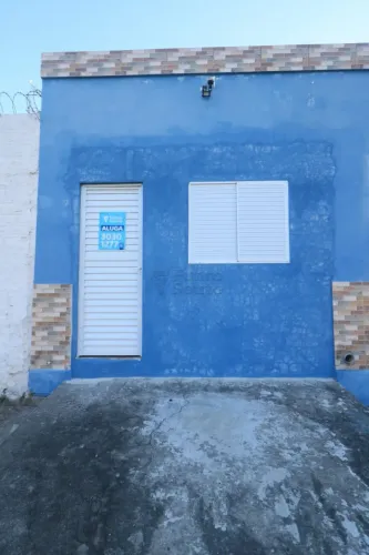 Casa em pátio compartilhado com 01 dormitório no Bairro São Gonçalo