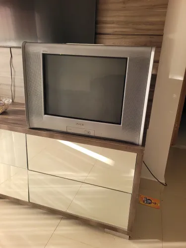 TV sony em perfeito estado funcionando perfeitamente.
