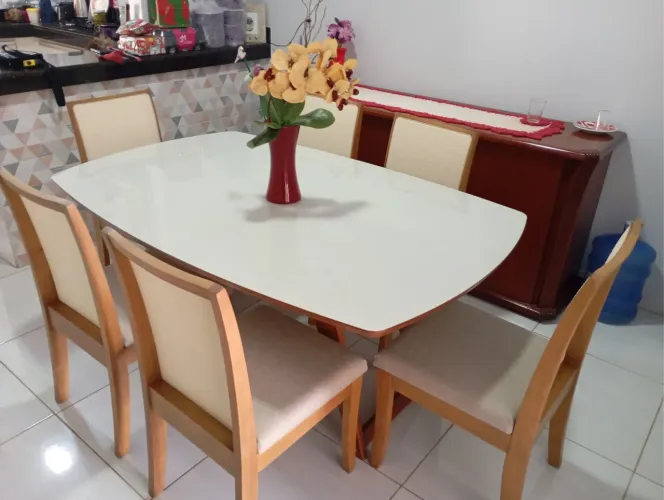 Mesa de jantar madeira