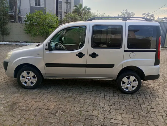 Fiat Doblo Attractive 1.4 Fire Flex 8V 5P 2013