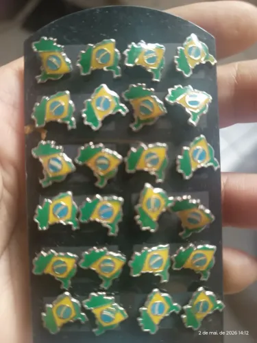 Kit brinco com 176 pares de resina da copa do Brasil