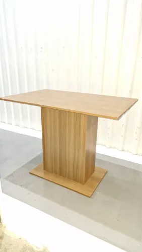 Mesa de jantar com 4 lugares