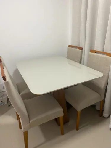 Mesa de Jantar Vidro 1,20x0,90 + 4 Cadeiras Linho (Entrega Grátis)