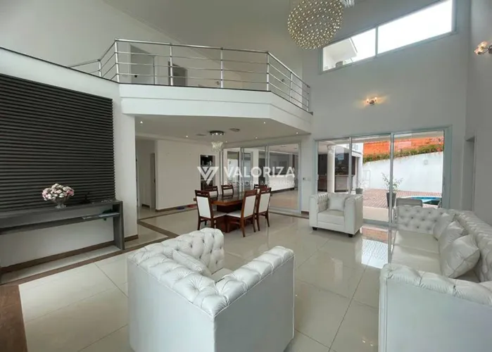 Casa à venda no Condomínio Aldeia da Mata com piscina aquecida e espaço gourmet