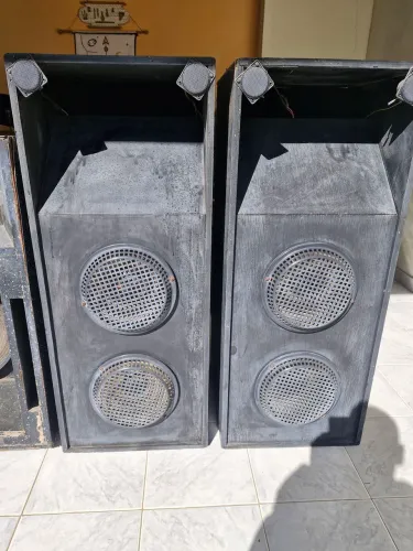 Caixas de som vazias para falantes de 15" polegadas (2 caixas) e10" polegadas(2caixas) .