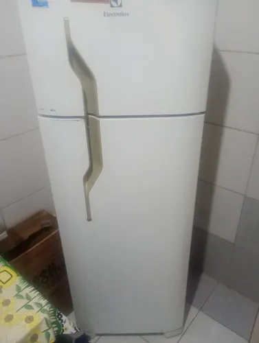 Geladeira 220wts