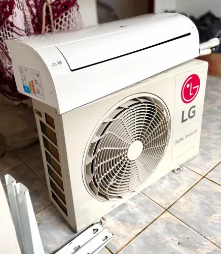 Ar condicionado LG  9000btus 