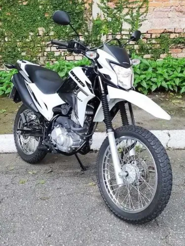 Vendo ou troco por veículo de maior cilindrada 