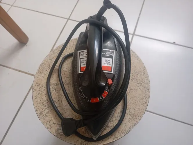 Ferro de passar usado em perfeitas condições 