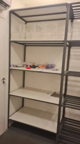 ESTANTES PARA ESTOQUE