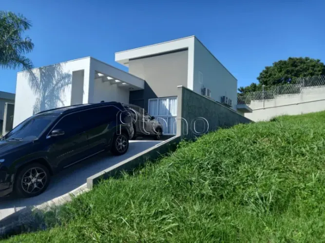 Casa à Venda e/ou Locação no Condomínio Portal do Jequitibá em Valinhos, no bairro Pinheir
