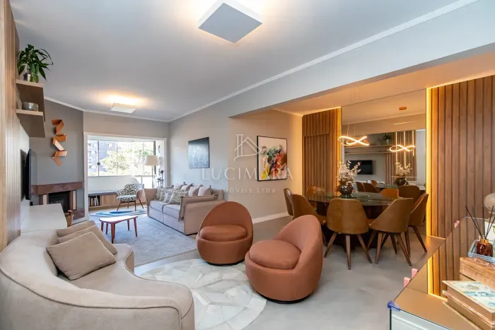 APARTAMENTO REFORMADO COM 125M² PRIVATIVOS, 3 DORMITÓRIOS + HOME OFFICE COM BANHEIRO NO AH