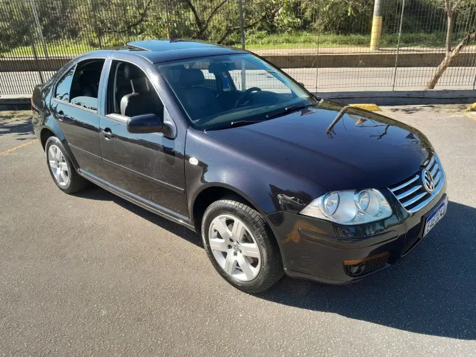 Volkswagen Bora 2.0/ 2.0 Flex 8V Aut. 2010