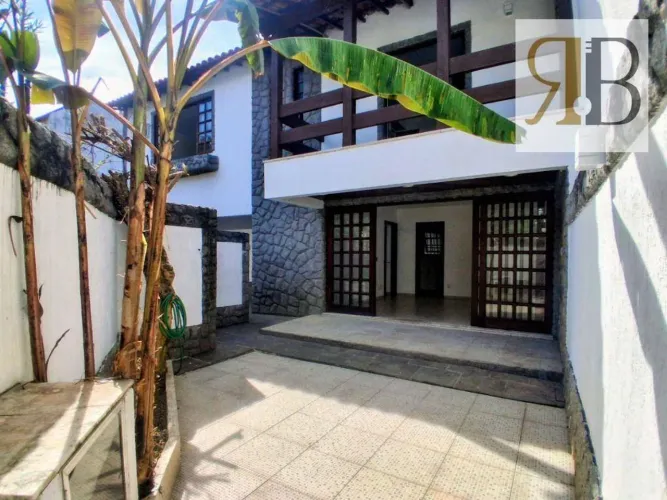 Casa com 3 dormitórios à venda, 250 m² por R$ 740.000,00 - Taquara - Rio de Janeiro/RJ